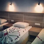 Filis Hotel 2*