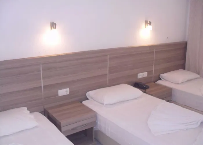 Filis Hotel 2*